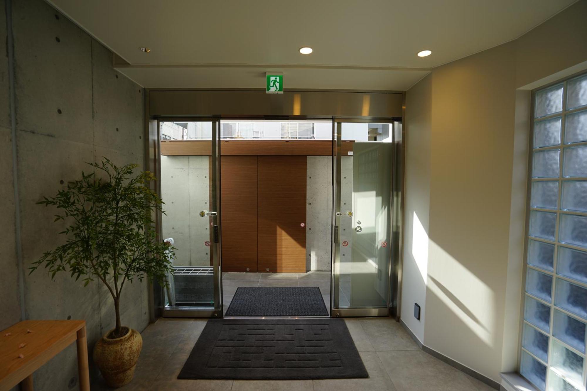 Отель Da Haus Shinjuku Токио Экстерьер фото