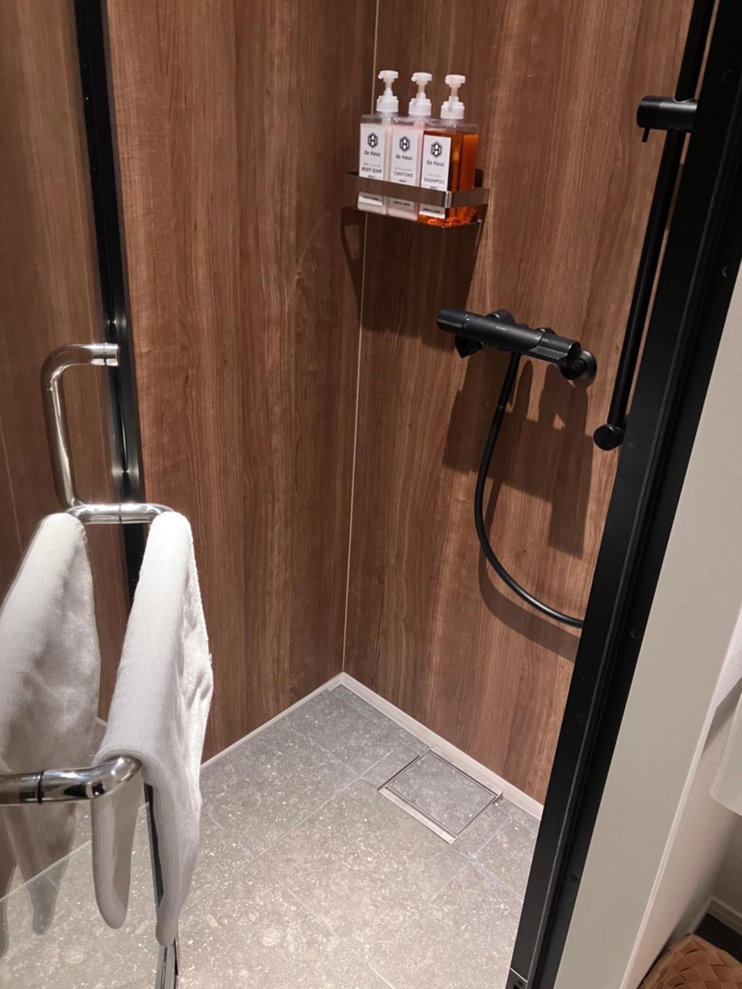 Отель Da Haus Shinjuku Токио Экстерьер фото